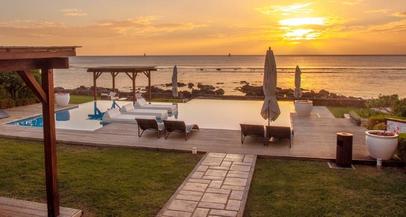 Leora Luxury Accommodation By Dream Escapes Tamarin Exterior photo